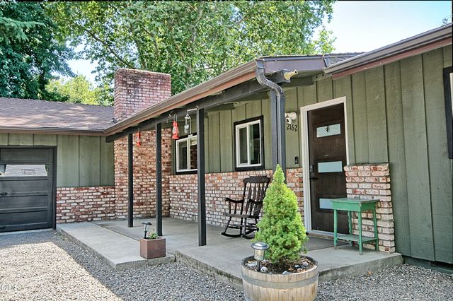 2162 Happy Valley Drive, Medford, OR 97501