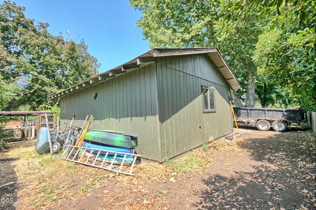 2162 Happy Valley Drive, Medford, OR 97501