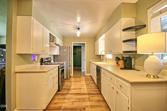 2162 Happy Valley Drive, Medford, OR 97501