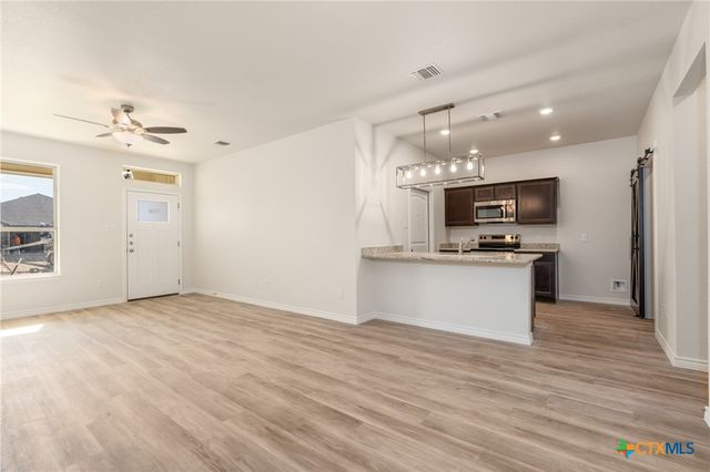 102 Logan Court, Copperas Cove, TX 76522