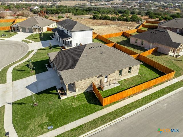 102 Logan Court, Copperas Cove, TX 76522