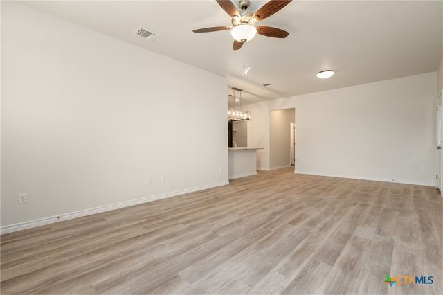 102 Logan Court, Copperas Cove, TX 76522