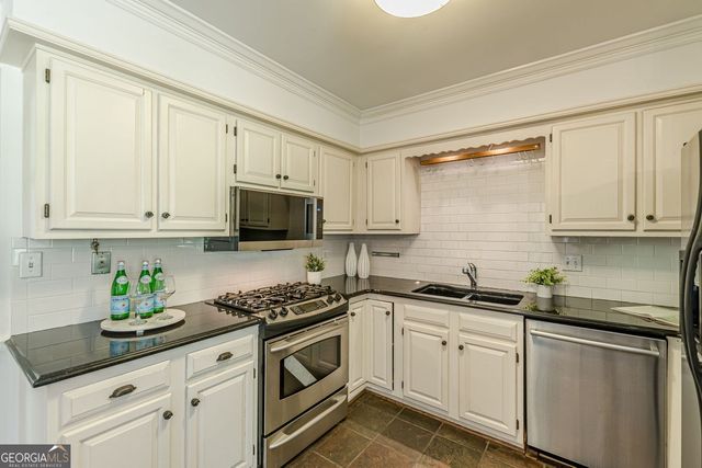 2116 Lenox Road NE, Atlanta, GA 30324