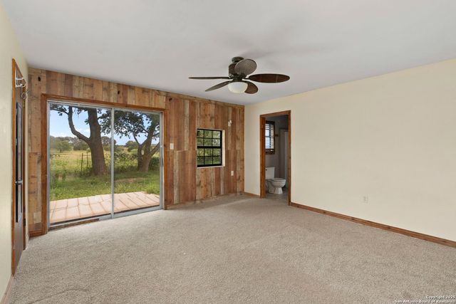 434 Spur Dr, Bandera, TX 78003