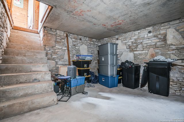 434 Spur Dr, Bandera, TX 78003