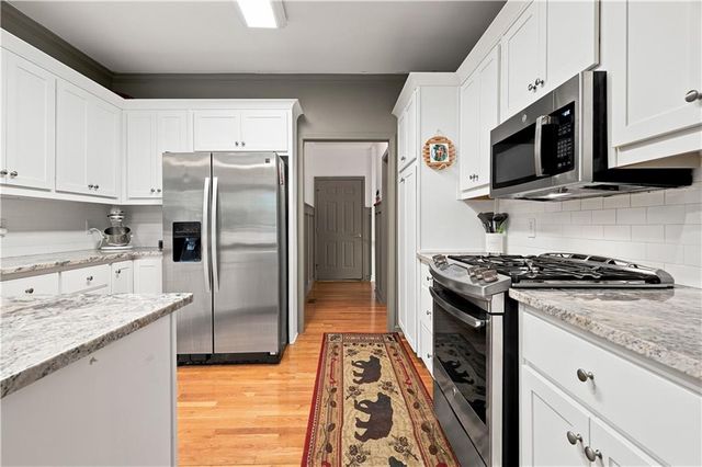 7 Summit Drive E, Jasper, GA 30143