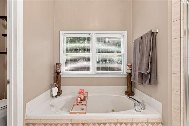 7 Summit Drive E, Jasper, GA 30143
