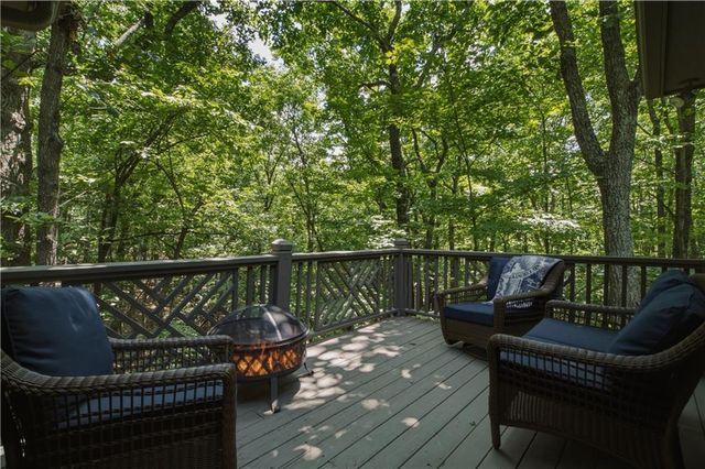 7 Summit Drive E, Jasper, GA 30143