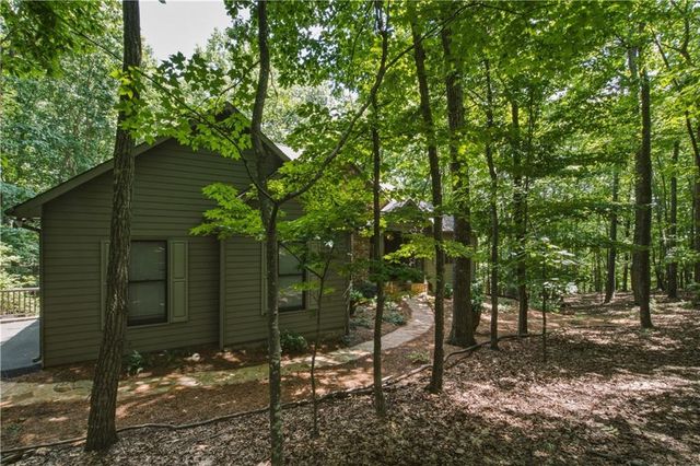 7 Summit Drive E, Jasper, GA 30143