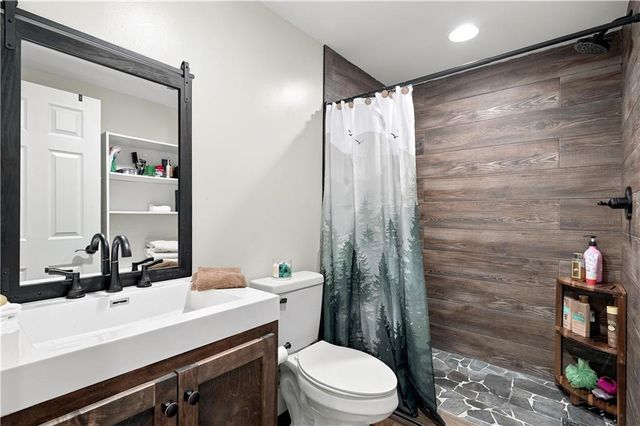 7 Summit Drive E, Jasper, GA 30143