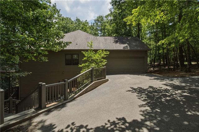 7 Summit Drive E, Jasper, GA 30143