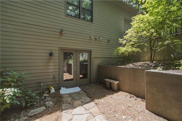 7 Summit Drive E, Jasper, GA 30143