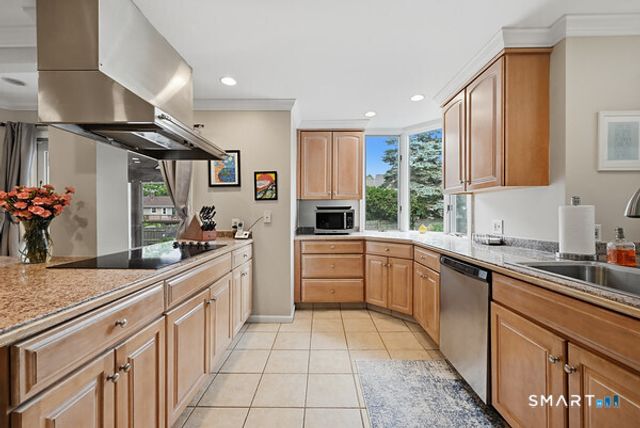 76 Winton Place, Stratford, CT 06614