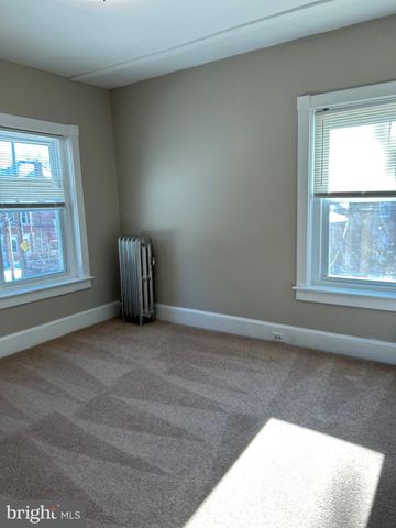 302 N YORK ST, Pottstown, PA 19464