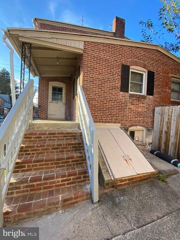 302 N YORK ST, Pottstown, PA 19464