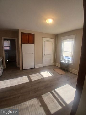 302 N YORK ST, Pottstown, PA 19464