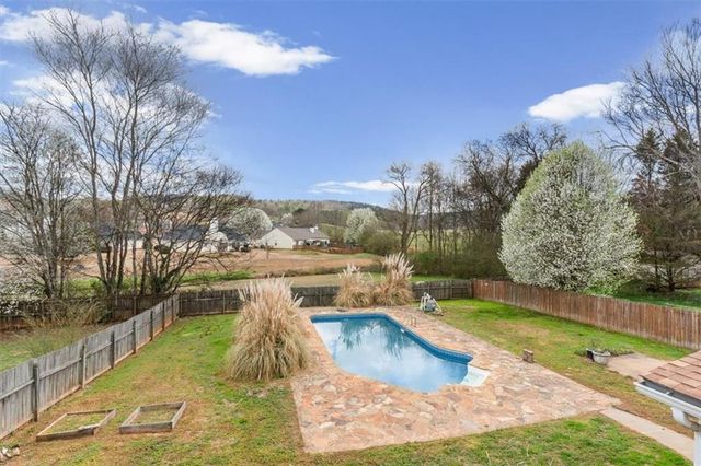 209 Cline Smith NE Road, Cartersville, GA 30121