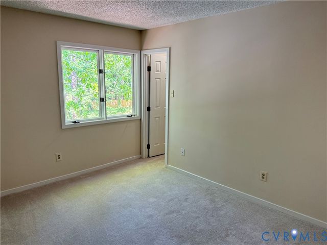 10108 Cedar Knoll Ln, Henrico, VA 23233