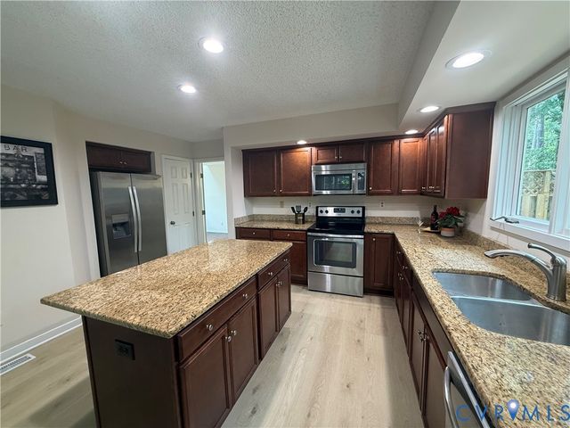 10108 Cedar Knoll Ln, Henrico, VA 23233