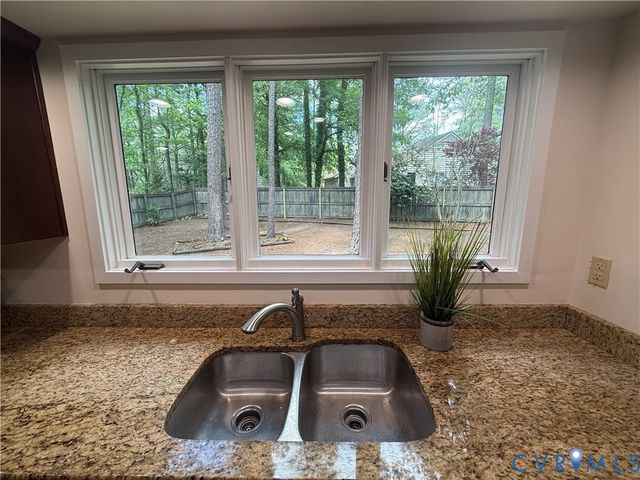 10108 Cedar Knoll Ln, Henrico, VA 23233