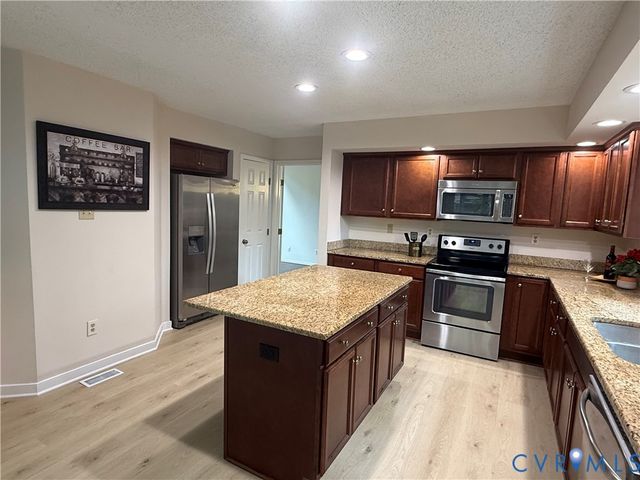 10108 Cedar Knoll Ln, Henrico, VA 23233