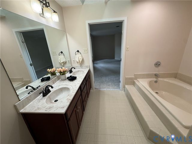 10108 Cedar Knoll Ln, Henrico, VA 23233