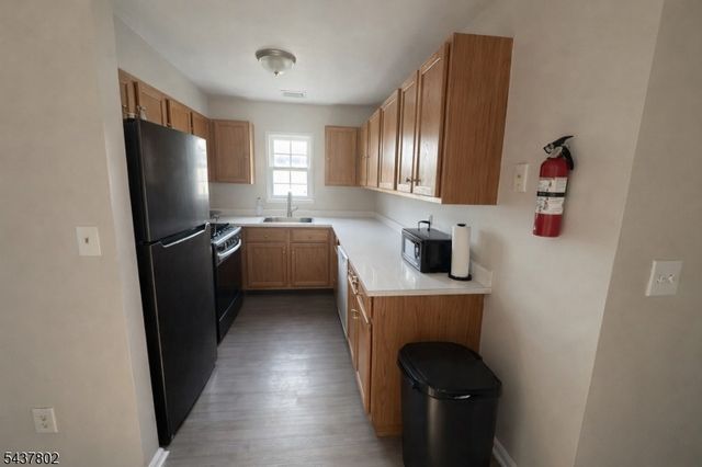 586 15Th Ave, Newark City, NJ 07103