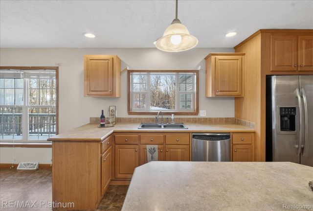 2670 E Maple Road, Milford Charter Township, MI 48381