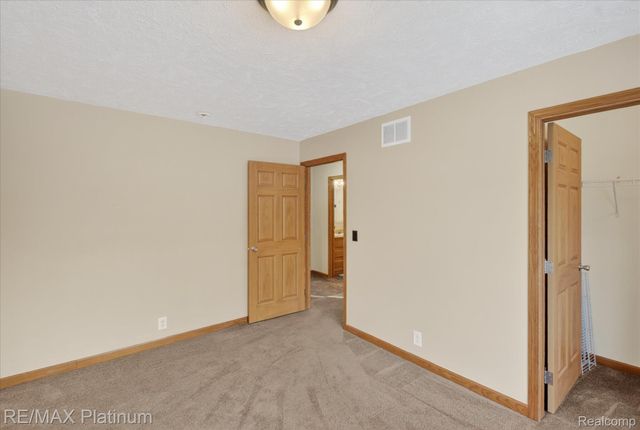 2670 E Maple Road, Milford Charter Township, MI 48381