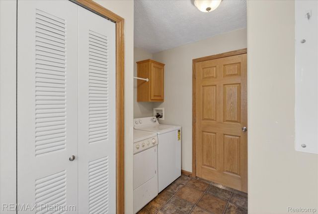 2670 E Maple Road, Milford Charter Township, MI 48381