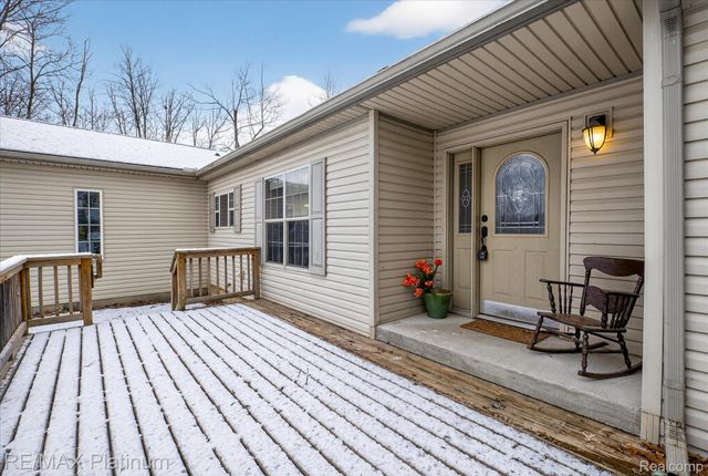 2670 E Maple Road, Milford Charter Township, MI 48381