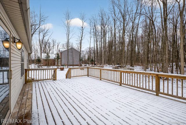 2670 E Maple Road, Milford Charter Township, MI 48381