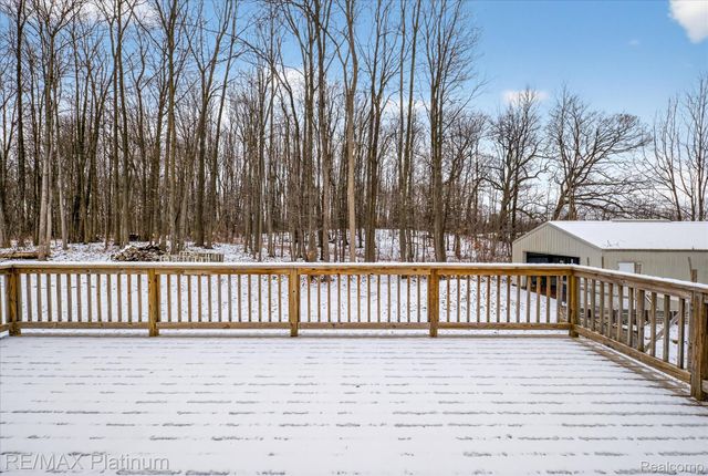 2670 E Maple Road, Milford Charter Township, MI 48381