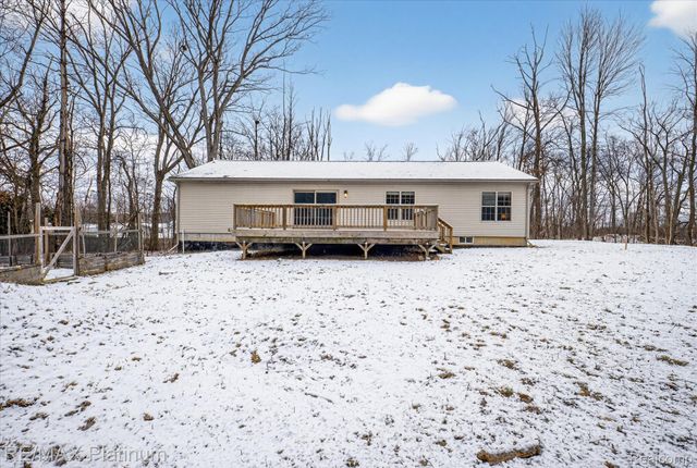 2670 E Maple Road, Milford Charter Township, MI 48381