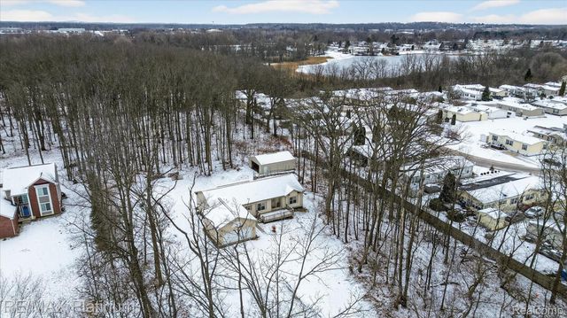2670 E Maple Road, Milford Charter Township, MI 48381
