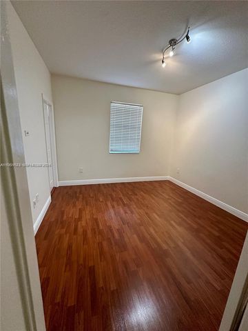 9041 SW 227th St 5, Cutler Bay, FL 33190