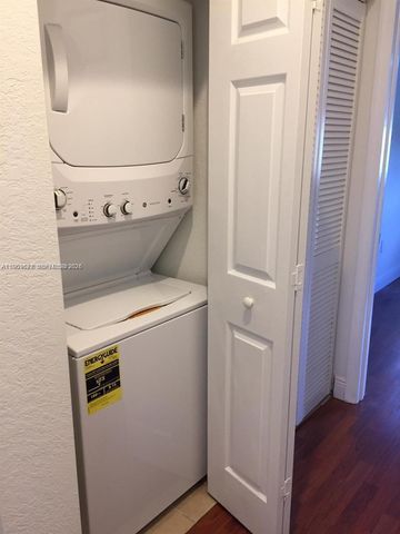 9041 SW 227th St 5, Cutler Bay, FL 33190