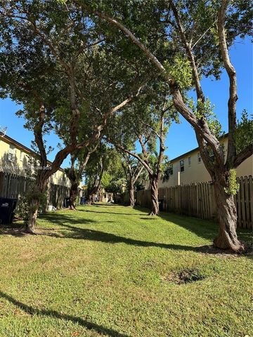 9041 SW 227th St 5, Cutler Bay, FL 33190