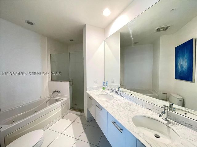 55 SE 6th St 4102, Miami, FL 33131