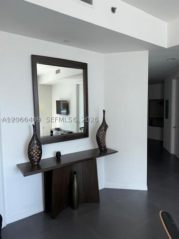 55 SE 6th St 4102, Miami, FL 33131