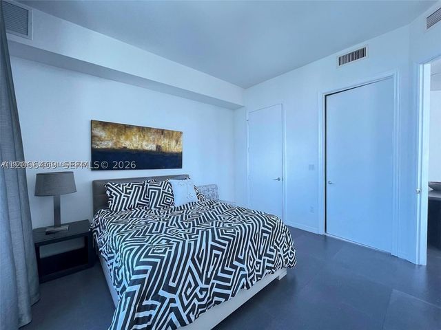 55 SE 6th St 4102, Miami, FL 33131