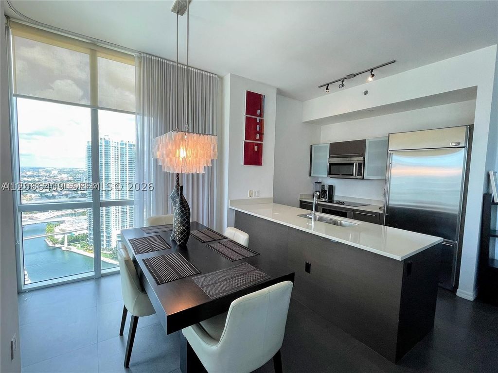 55 SE 6th St 4102, Miami, FL 33131