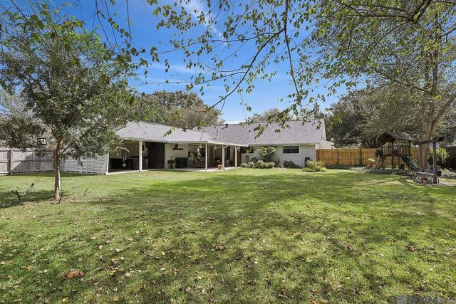 12409 Partridgewood Dr, Baker, LA 70714