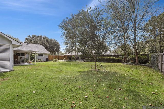 12409 Partridgewood Dr, Baker, LA 70714