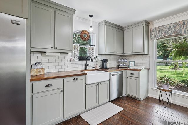 12409 Partridgewood Dr, Baker, LA 70714