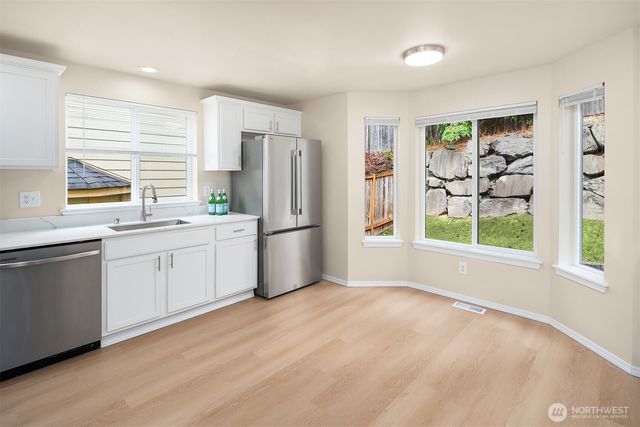 22521 SE 267th St, Maple Valley, WA 98038