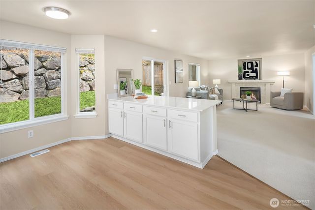 22521 SE 267th St, Maple Valley, WA 98038