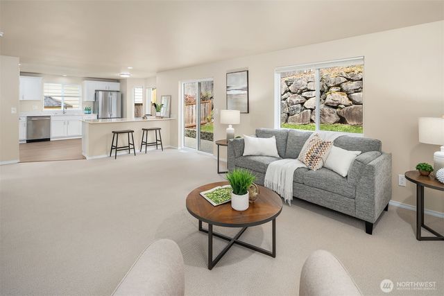 22521 SE 267th St, Maple Valley, WA 98038