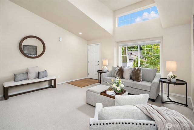 22521 SE 267th St, Maple Valley, WA 98038