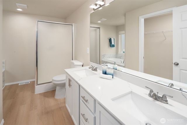 22521 SE 267th St, Maple Valley, WA 98038